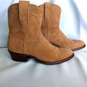 Tecovas.  The Lucy water-resistant suede boots.